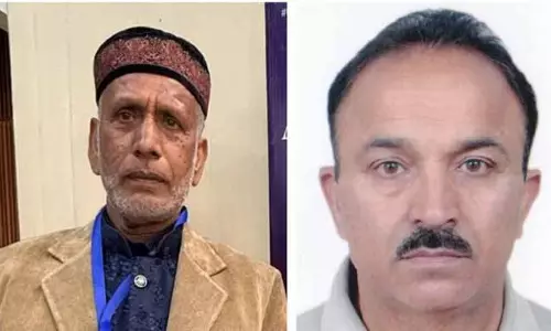 Kashmir के लिए दोहरा गौरव, दो मास्टर कारीगरों ने जीता नेशनल अवॉर्ड Kashmir के लिए दोहरा गौरव, दो मास्टर कारीगरों ने जीता नेशनल अवॉर्ड