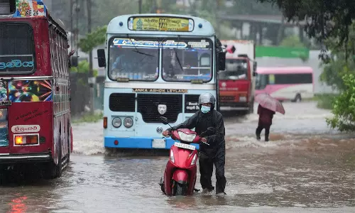 ऑपरेशन सागर बंधु: भारत ने चक्रवात दित्वा के बीच श्रीलंका को राहत सामग्री और HADR सहायता भेजी ऑपरेशन सागर बंधु: भारत ने चक्रवात दित्वा के बीच श्रीलंका को राहत सामग्री और HADR सहायता भेजी
