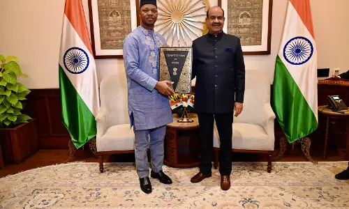 Om Birla ने बुर्किना फासो के विधानसभा अध्यक्ष से की मुलाकात, विकास साझेदारी पर चर्चा Om Birla ने बुर्किना फासो के विधानसभा अध्यक्ष से की मुलाकात, विकास साझेदारी पर चर्चा