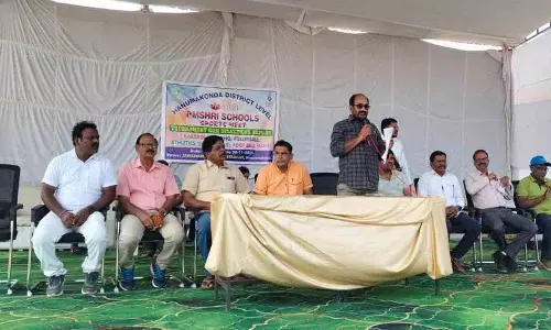 हर स्कूल में खेलों को बढ़ावा दिया जाना चाहिए: एडिशनल कलेक्टर Venkat Reddy हर स्कूल में खेलों को बढ़ावा दिया जाना चाहिए: एडिशनल कलेक्टर Venkat Reddy