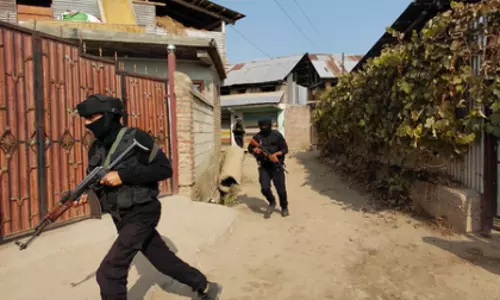 Pulwama में जैश-ए-मोहम्मद का ठिकाना पकड़ा गया, विस्फोटक बरामद Pulwama में जैश-ए-मोहम्मद का ठिकाना पकड़ा गया, विस्फोटक बरामद
