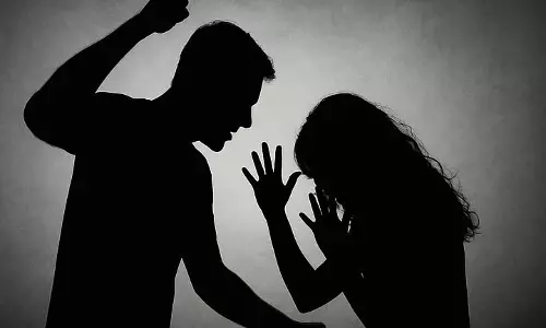 पूर्व कांग्रेस पंचायत सदस्य पर महिला BLO को पीटने का मामला दर्ज