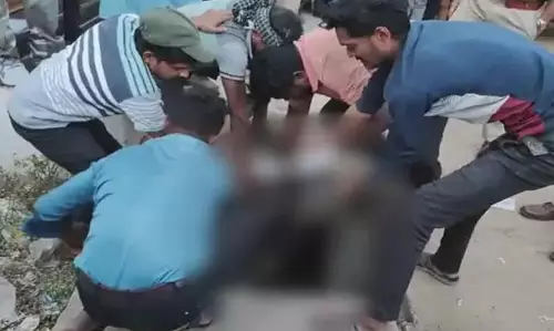 नाले में मिली युवक की लाश, मौत का कारण अज्ञात नाले में मिली युवक की लाश, मौत का कारण अज्ञात