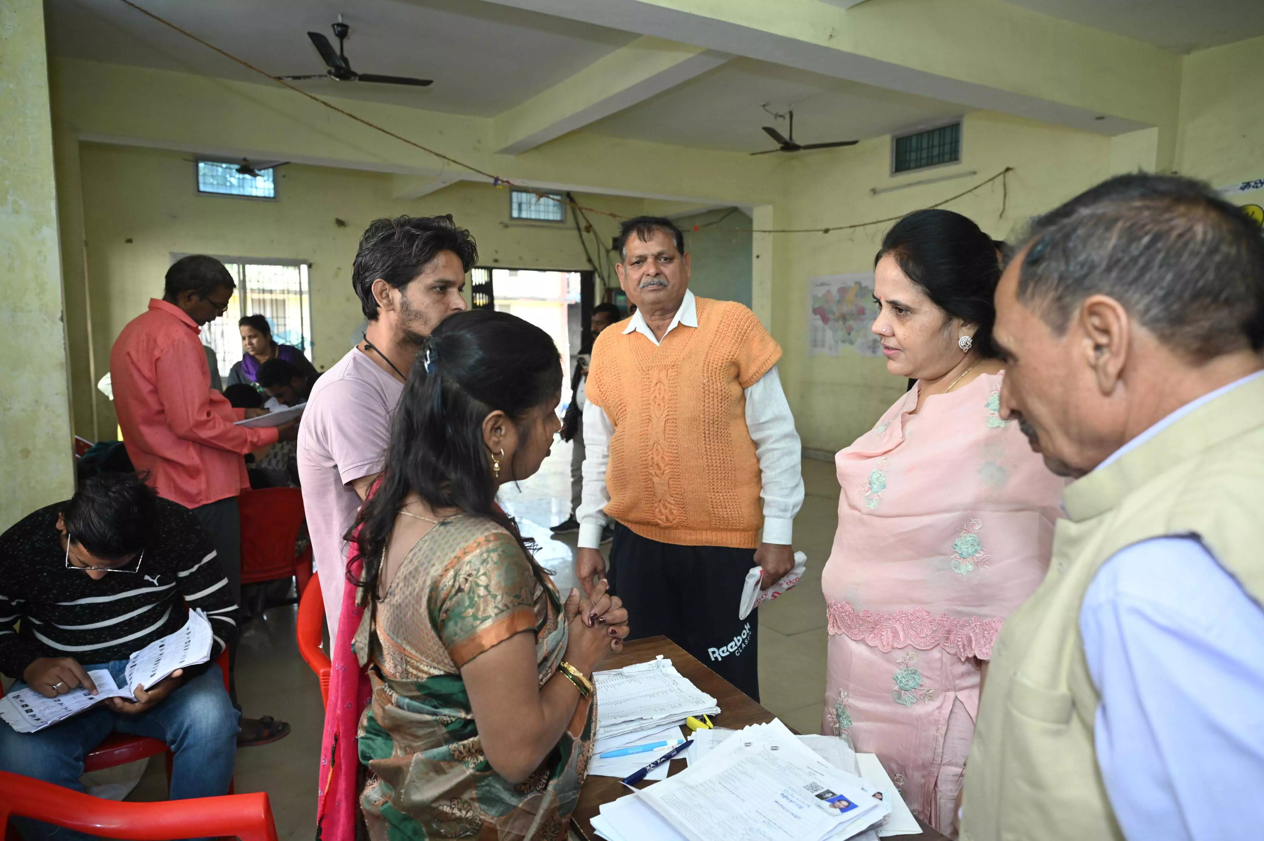 SIR अभियान : सरोना, डीडी नगर, सुन्दर नगर और रायपुरा में महापौर मीनल ने किया प्रत्यक्ष निरीक्षण SIR अभियान : सरोना, डीडी नगर, सुन्दर नगर और रायपुरा में महापौर मीनल ने किया प्रत्यक्ष निरीक्षण