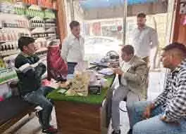 Sirsa के 20 मेडिकल स्टोर पर नियम तोड़ने पर जुर्माना Sirsa के 20 मेडिकल स्टोर पर नियम तोड़ने पर जुर्माना