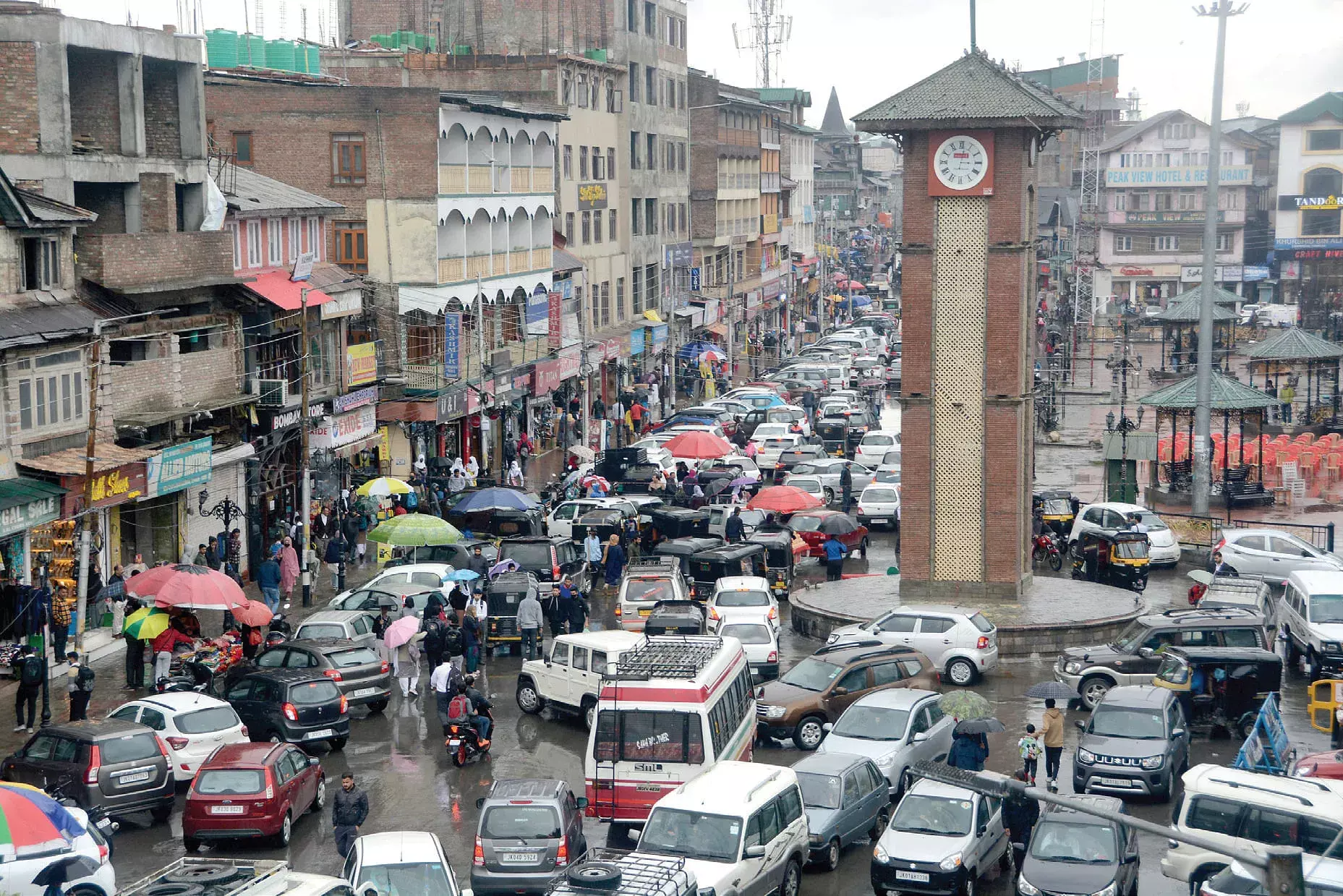 Srinagar: श्रीनगर में अवैध पार्किंग हटाने का अभियान तेज Srinagar: श्रीनगर में अवैध पार्किंग हटाने का अभियान तेज