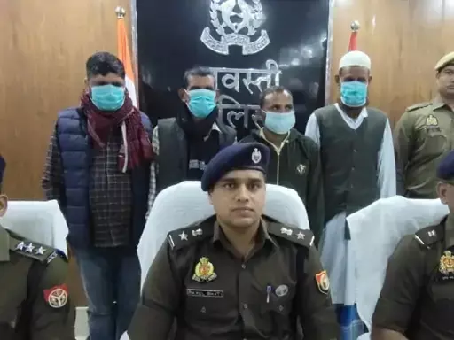 दोहरा हत्याकांड: बेटों ने मां-बाप को मार डाला, वकील निकला मुख्य साजिशकर्ता दोहरा हत्याकांड: बेटों ने मां-बाप को मार डाला, वकील निकला मुख्य साजिशकर्ता