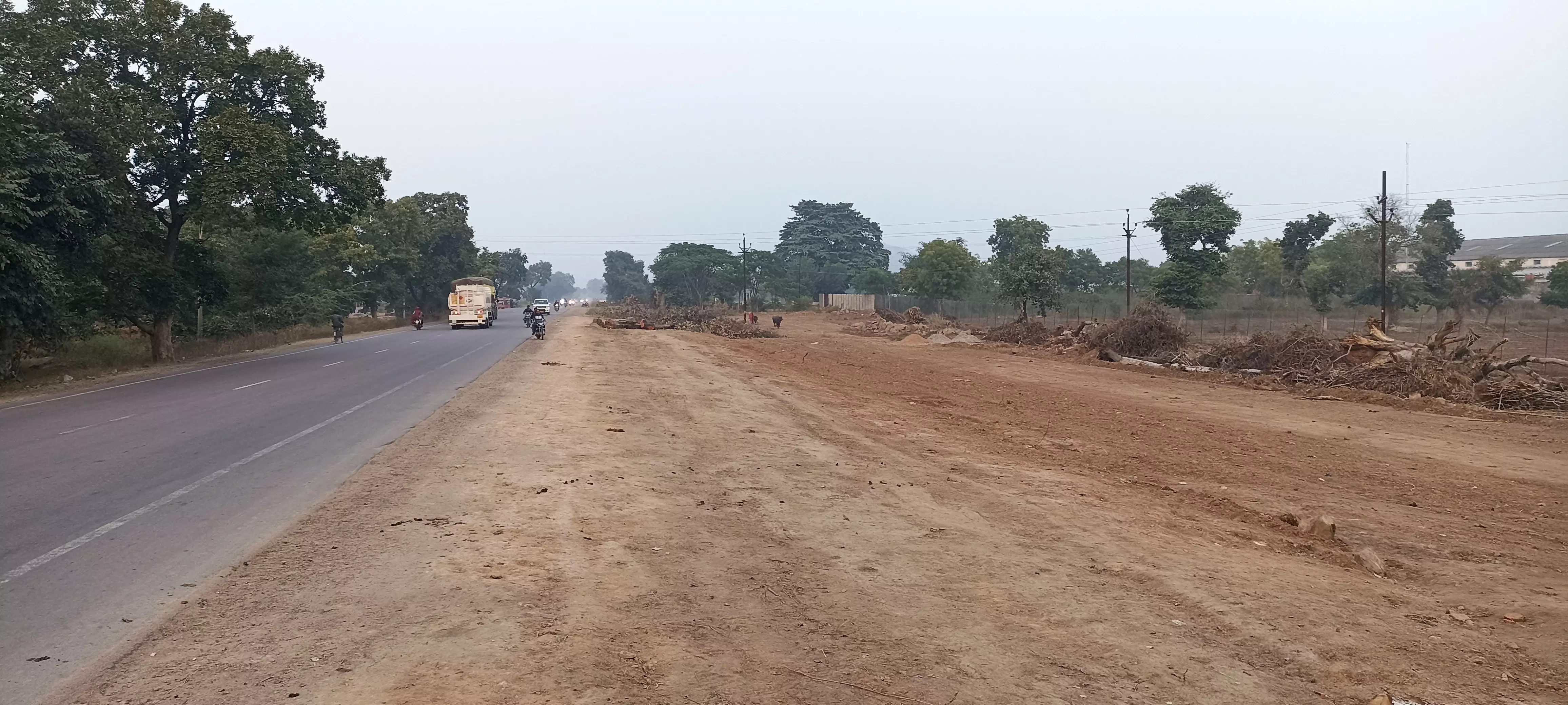 Chhatarpur: MP में सड़क विकास, फोरलेन कॉरिडोर का निर्माण Chhatarpur: MP में सड़क विकास, फोरलेन कॉरिडोर का निर्माण