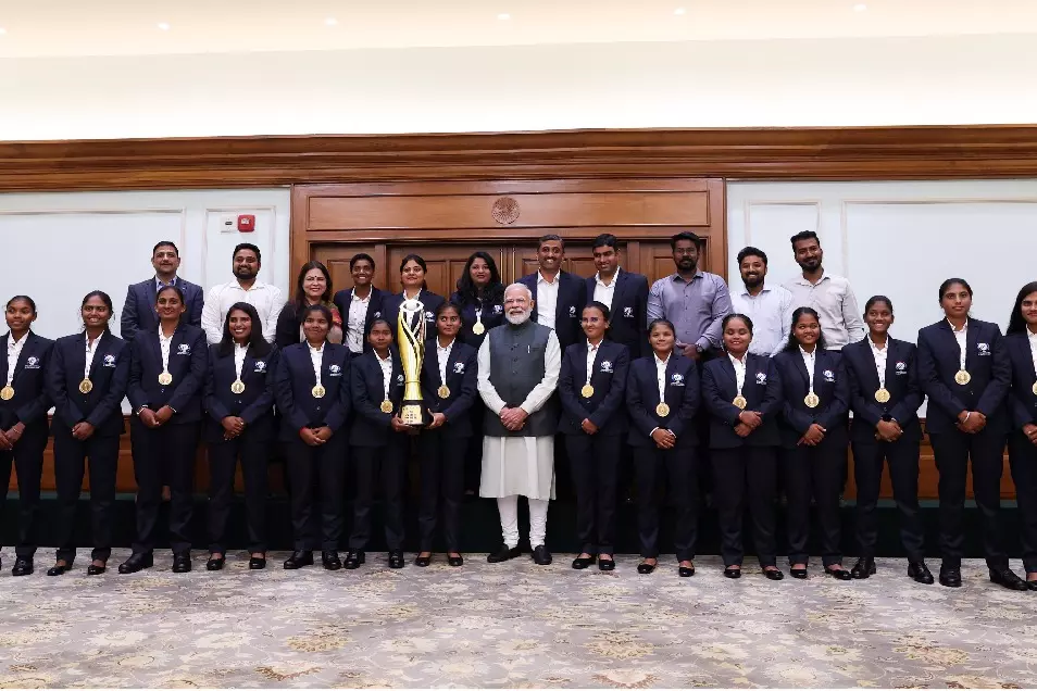 PM मोदी ने ब्लाइंड महिला क्रिकेट टीम की तारीफ़ की, बोले—आपकी जीत देश की जीत PM मोदी ने ब्लाइंड महिला क्रिकेट टीम की तारीफ़ की, बोले—आपकी जीत देश की जीत