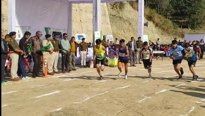 Himachal: स्कूल पुलिस के साथ मिलकर ‘ड्रग्स के खिलाफ युद्ध’ स्पोर्ट्स ड्राइव में शामिल हुए Himachal: स्कूल पुलिस के साथ मिलकर ‘ड्रग्स के खिलाफ युद्ध’ स्पोर्ट्स ड्राइव में शामिल हुए