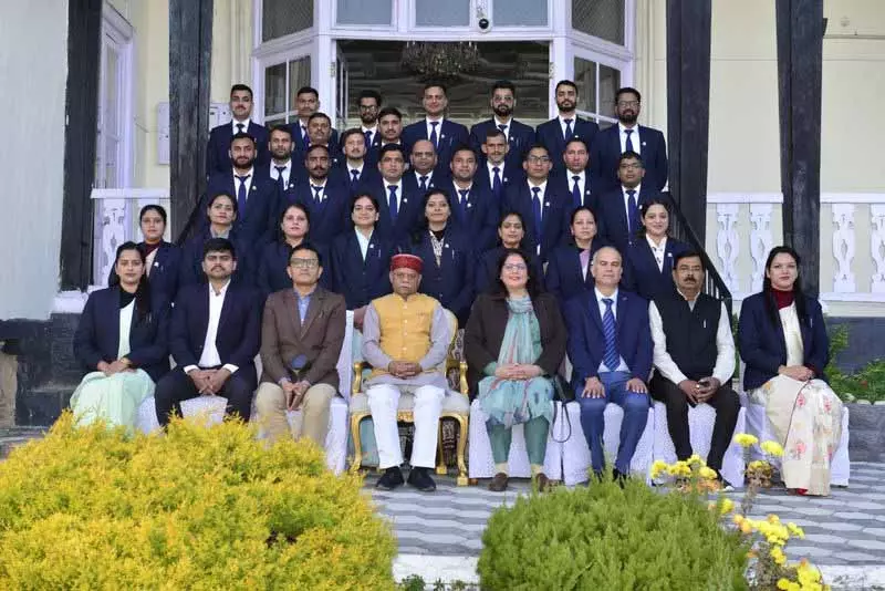 Himachal: गवर्नर ने ट्रेनी फाइनेंस अधिकारियों से ईमानदारी और जनहित बनाए रखने की अपील की Himachal: गवर्नर ने ट्रेनी फाइनेंस अधिकारियों से ईमानदारी और जनहित बनाए रखने की अपील की