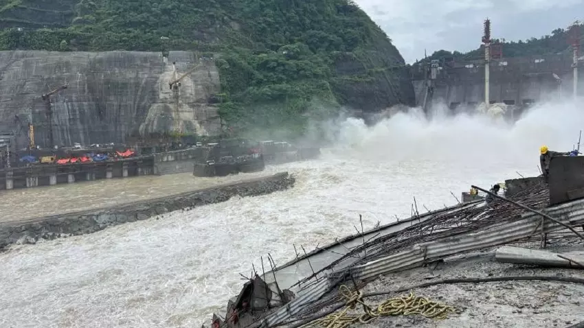 NHPC को एटालिन हाइड्रो प्रोजेक्ट मिलने पर युवाओं ने स्थानीय नियुक्तियों की गुहार लगाई NHPC को एटालिन हाइड्रो प्रोजेक्ट मिलने पर युवाओं ने स्थानीय नियुक्तियों की गुहार लगाई