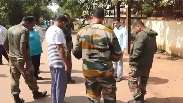 भुवनेश्वर में केंद्रीय विद्यालय नंबर 3 के पास बम विस्फोट, जांच के लिए एनआईए की टीम मौके पर पहुंची भुवनेश्वर में केंद्रीय विद्यालय नंबर 3 के पास बम विस्फोट, जांच के लिए एनआईए की टीम मौके पर पहुंची