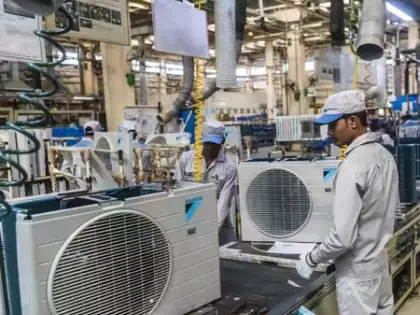 GST बढ़ने से त्योहारी सीजन में AC की बिक्री बढ़ी GST बढ़ने से त्योहारी सीजन में AC की बिक्री बढ़ी