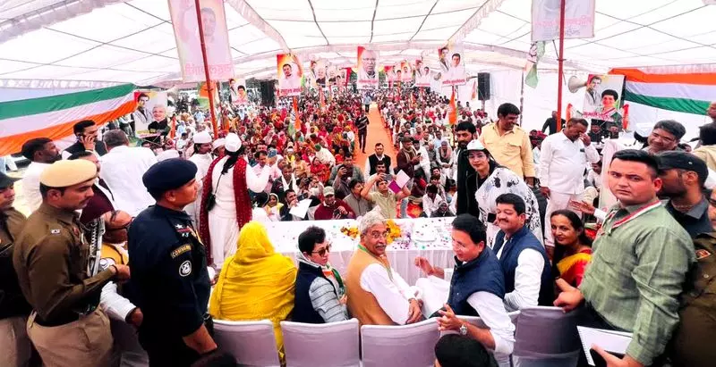 Congress ने महेंद्रगढ़ में ‘वोट चोरी’ के खिलाफ प्रदर्शन किया Congress ने महेंद्रगढ़ में ‘वोट चोरी’ के खिलाफ प्रदर्शन किया