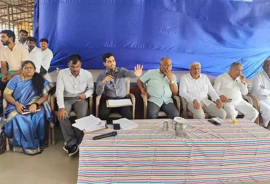भक्तों की सुविधा के लिए हेल्पलाइन शुरू करें: Shravan Kumar भक्तों की सुविधा के लिए हेल्पलाइन शुरू करें: Shravan Kumar
