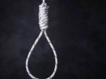 Gujarat: महिला ने अपनी 8 महीने की बेटी को डुबोया, बाद में खुद भी फांसी लगा ली Gujarat: महिला ने अपनी 8 महीने की बेटी को डुबोया, बाद में खुद भी फांसी लगा ली