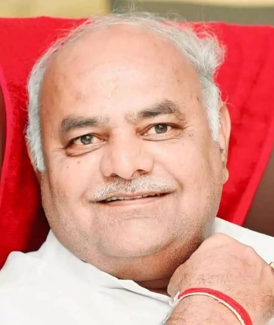 स्वामीजी को राजनीति से दूर रहना चाहिए: Minister Shivanand Patil स्वामीजी को राजनीति से दूर रहना चाहिए: Minister Shivanand Patil