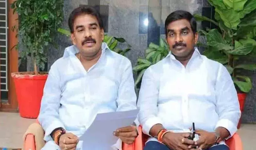 पूर्व YSRCP MLA पिन्नेल्ली भाइयों का डबल मर्डर केस में सुप्रीम कोर्ट में ट्रायल होगा पूर्व YSRCP MLA पिन्नेल्ली भाइयों का डबल मर्डर केस में सुप्रीम कोर्ट में ट्रायल होगा
