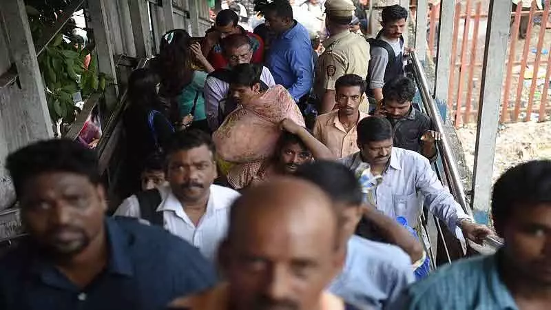 MMRDA विक्रोली मेट्रो और कांजुरमार्ग रेलवे स्टेशन को पैदल यात्री पुल से जोड़ेगा MMRDA विक्रोली मेट्रो और कांजुरमार्ग रेलवे स्टेशन को पैदल यात्री पुल से जोड़ेगा