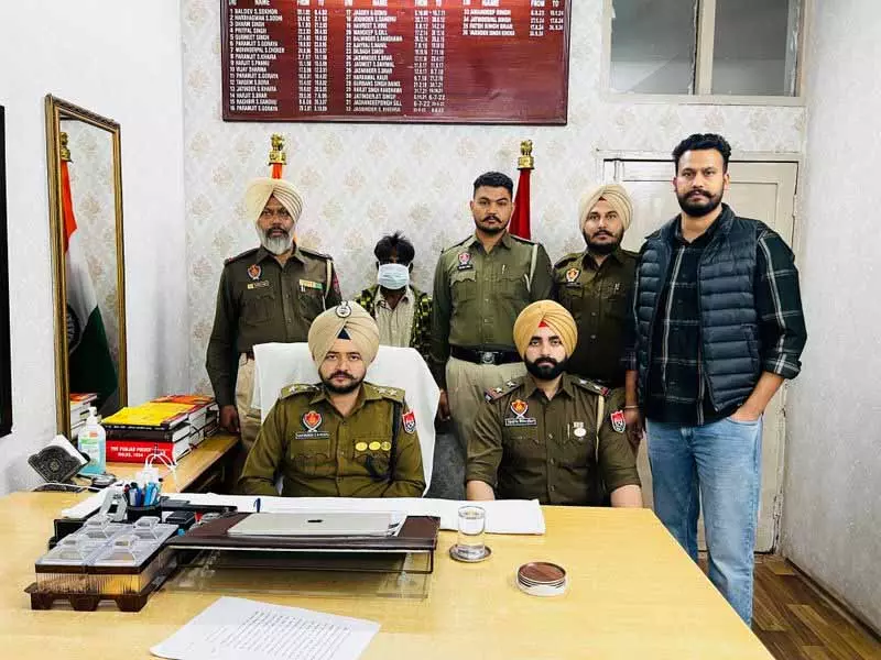 Jalandhar: स्नैचिंग, चोरी के मामलों में आठ लोग गिरफ्तार Jalandhar: स्नैचिंग, चोरी के मामलों में आठ लोग गिरफ्तार