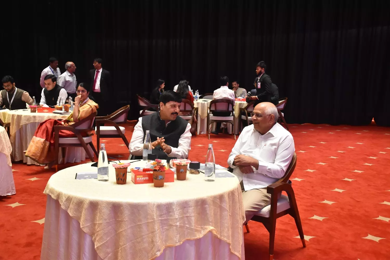 गुजरात सरकार का 12वां चिंतन शिविर धरमपुर में चल रहा गुजरात सरकार का 12वां चिंतन शिविर धरमपुर में चल रहा