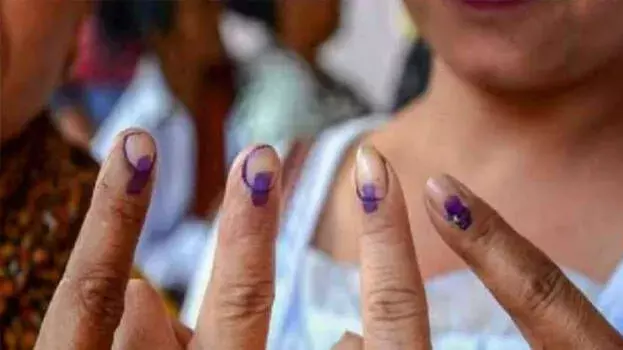 एक व्यक्ति सिर्फ़ एक वोटर की मदद कर सकता है: चुनाव आयोग ने आदेश जारी किया एक व्यक्ति सिर्फ़ एक वोटर की मदद कर सकता है: चुनाव आयोग ने आदेश जारी किया