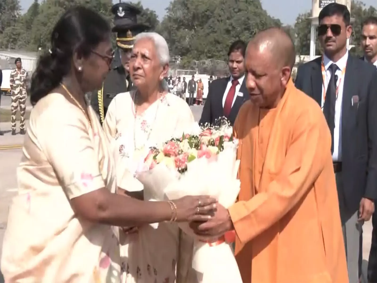 मानवता का भविष्य आस्था और चेतना में निहित है: Lucknow में ब्रह्माकुमारीज़ के कार्यक्रम में राष्ट्रपति मुर्मू मानवता का भविष्य आस्था और चेतना में निहित है: Lucknow में ब्रह्माकुमारीज़ के कार्यक्रम में राष्ट्रपति मुर्मू