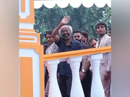 रजनीकांत ने IFFI 2025 के फिनाले के दिन स्टार पावर का तड़का लगाया रजनीकांत ने IFFI 2025 के फिनाले के दिन स्टार पावर का तड़का लगाया