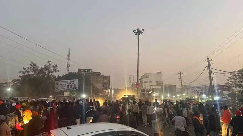 Tarn Taran में संदिग्ध ड्रग ओवरडोज़ से 18 साल के युवक की मौत, परिवार ने विरोध प्रदर्शन किया Tarn Taran में संदिग्ध ड्रग ओवरडोज़ से 18 साल के युवक की मौत, परिवार ने विरोध प्रदर्शन किया