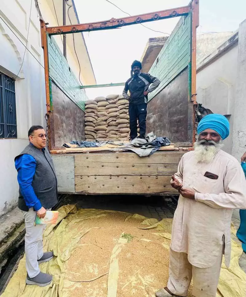Punjab खाद्य आयोग के सदस्य ने ब्यास और रय्या डिपो का औचक निरीक्षण किया Punjab खाद्य आयोग के सदस्य ने ब्यास और रय्या डिपो का औचक निरीक्षण किया
