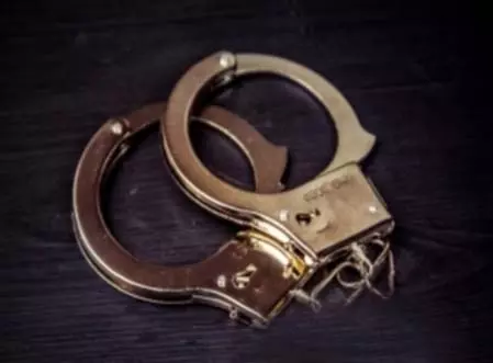 एक जोड़ी चप्पल से मिला क्लू,1100 किलोमीटर का पीछा कर पुलिस ने दबोचा हत्यारोपी एक जोड़ी चप्पल से मिला क्लू,1100 किलोमीटर का पीछा कर पुलिस ने दबोचा हत्यारोपी