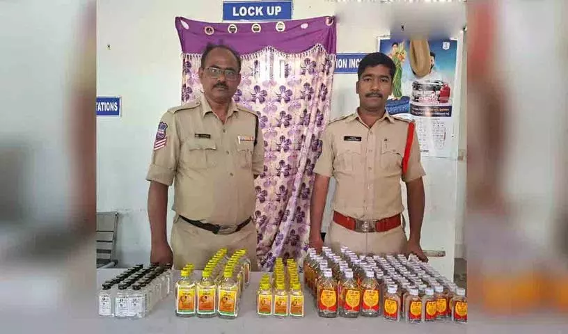 आदिवासी समूहों पर पुलिस की छापेमारी.. Maharashtra निवासी गिरफ्तार आदिवासी समूहों पर पुलिस की छापेमारी.. Maharashtra निवासी गिरफ्तार