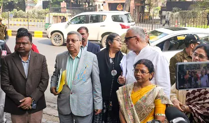 बंगाल SIR की चिंताओं पर ECI ने किया विस्तृत जवाब बंगाल SIR की चिंताओं पर ECI ने किया विस्तृत जवाब