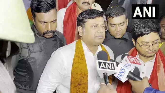 पश्चिम बंगाल: केंद्रीय मंत्री सुकांता मजूमदार का TMC सांसदों के चुनाव आयोग प्रतिनिधिमंडल पर तंज पश्चिम बंगाल: केंद्रीय मंत्री सुकांता मजूमदार का TMC सांसदों के चुनाव आयोग प्रतिनिधिमंडल पर तंज