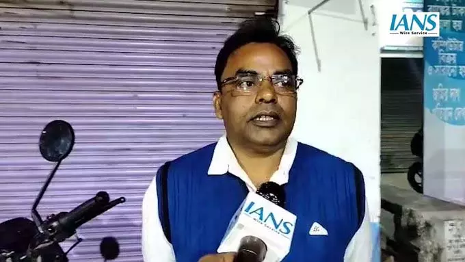 पश्चिम बंगाल: इस्लामपुर पुलिस ने हुरसियांचाल इलाके में 12 संदिग्धों को गिरफ्तार किया पश्चिम बंगाल: इस्लामपुर पुलिस ने हुरसियांचाल इलाके में 12 संदिग्धों को गिरफ्तार किया