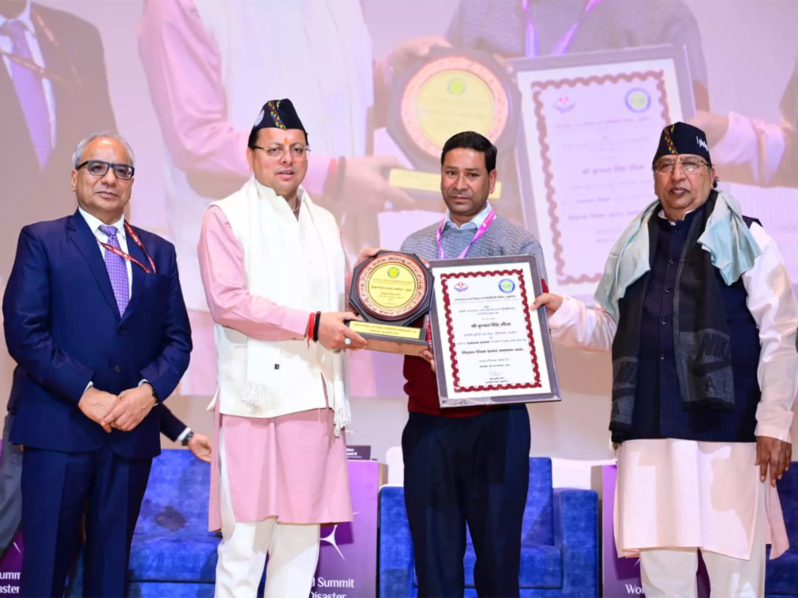 CM धामी, केंद्रीय मंत्री जितेंद्र सिंह ने देहरादून में विश्व आपदा प्रबंधन सम्मेलन का किया उद्घाटन CM धामी, केंद्रीय मंत्री जितेंद्र सिंह ने देहरादून में विश्व आपदा प्रबंधन सम्मेलन का किया उद्घाटन