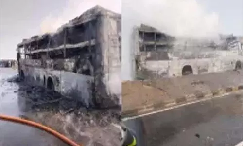 Kanpur: स्लीपर बस में लगी आग, 38 से ज्यादा यात्री थे सवार Kanpur: स्लीपर बस में लगी आग, 38 से ज्यादा यात्री थे सवार