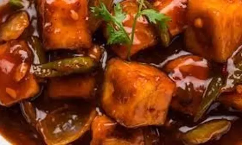Kitchen Hacks: सिर्फ 10 मिनट में बनाएं टेस्टी चिली पनीर Kitchen Hacks: सिर्फ 10 मिनट में बनाएं टेस्टी चिली पनीर