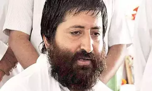 जेल में कैद आसाराम के बेटे नारायण साईं पर एक और मामला दर्ज, सेल से मोबाइल फोन बरामद