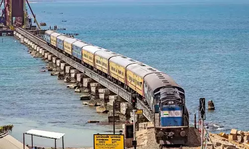 Cyclone warning : रामेश्वरम ट्रेनें आंशिक रूप से रद्द Cyclone warning : रामेश्वरम ट्रेनें आंशिक रूप से रद्द
