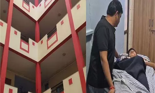 Ratlam:स्कूल में मोबाइल से रील बनाने पर खतरनाक कांड , छात्र घायल Ratlam:स्कूल में मोबाइल से रील बनाने पर खतरनाक कांड , छात्र घायल