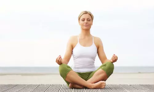 Yoga : लिवर को स्वस्थ रखने के लिए करें ये योगासन Yoga : लिवर को स्वस्थ रखने के लिए करें ये योगासन