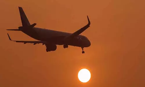 Toulouse एयरबस ने सोलर रेडिएशन खतरे का अलर्ट जारी किया, A320 फ्लीट के लिए एहतियाती कदम उठाने का आदेश Toulouse एयरबस ने सोलर रेडिएशन खतरे का अलर्ट जारी किया, A320 फ्लीट के लिए एहतियाती कदम उठाने का आदेश