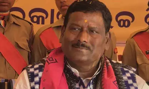 Odisha के सांसद बिभु प्रसाद तराई एक बड़े सड़क हादसे में बाल-बाल बचे