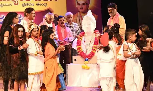 बच्चों का अच्छे स्वाद का कविता उत्सव: Gorucha