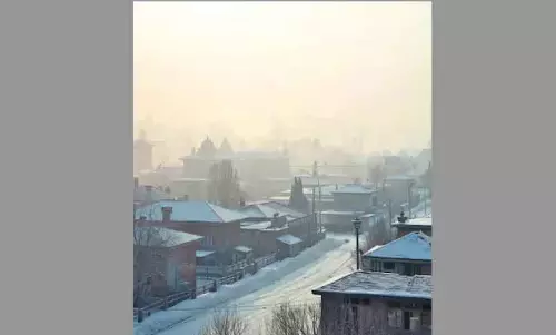 ला नीना से Kashmir में सर्दी जल्दी बढ़ी ला नीना से Kashmir में सर्दी जल्दी बढ़ी
