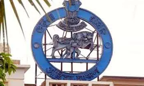 Odisha सरकार ने पेपरलेस न होने पर 51 ऑफिसों की सैलरी रोकी