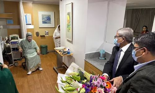 बांग्लादेश: खालिदा जिया की हालत नाजुक, देशभर में उनके लिए मांगी जा रहीं दुआएं