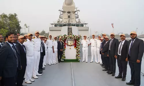 मझगांव डॉक ने नौसेना को सौंपा चौथा नीलगिरी श्रेणी का स्टील्थ फ्रिगेट Taragiri मझगांव डॉक ने नौसेना को सौंपा चौथा नीलगिरी श्रेणी का स्टील्थ फ्रिगेट Taragiri